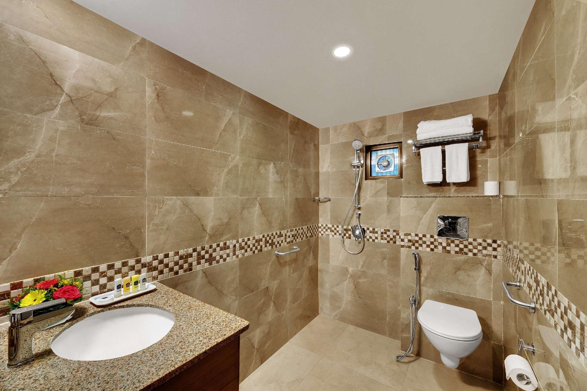 Best Western Alkapuri, Vadodara Bagian luar foto
