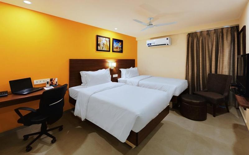 Best Western Alkapuri, Vadodara Bagian luar foto