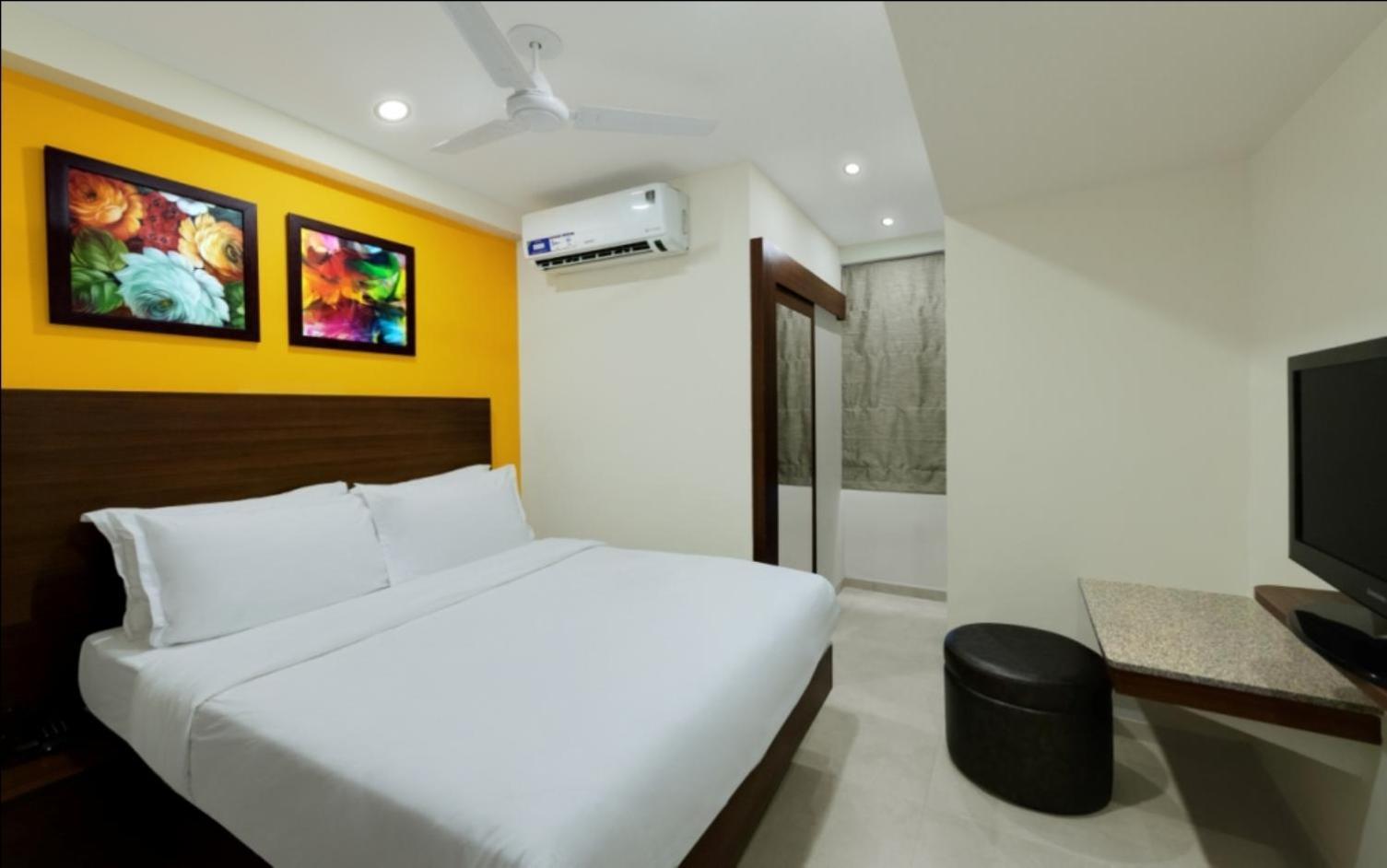 Best Western Alkapuri, Vadodara Bagian luar foto