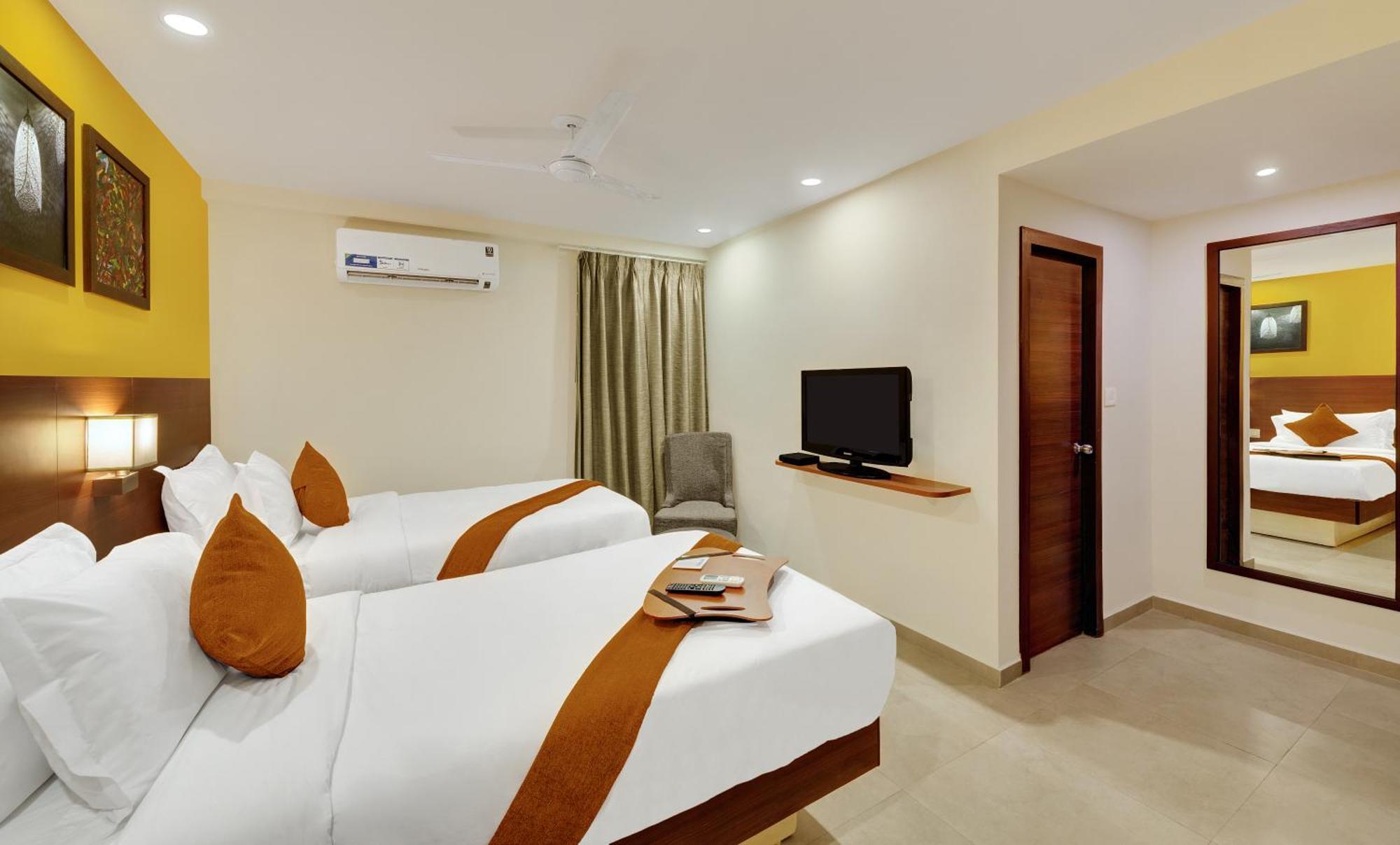 Best Western Alkapuri, Vadodara Bagian luar foto