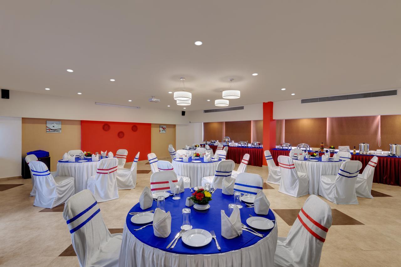 Best Western Alkapuri, Vadodara Bagian luar foto