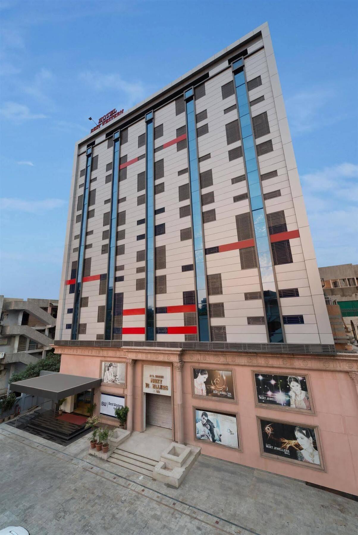 Best Western Alkapuri, Vadodara Bagian luar foto